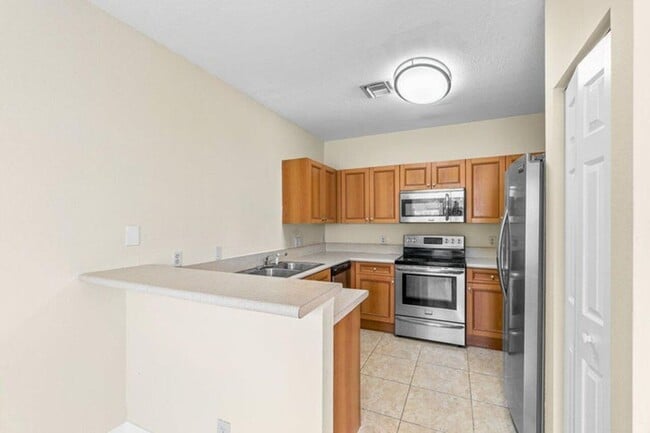 Building Photo - 809 Talia Cir