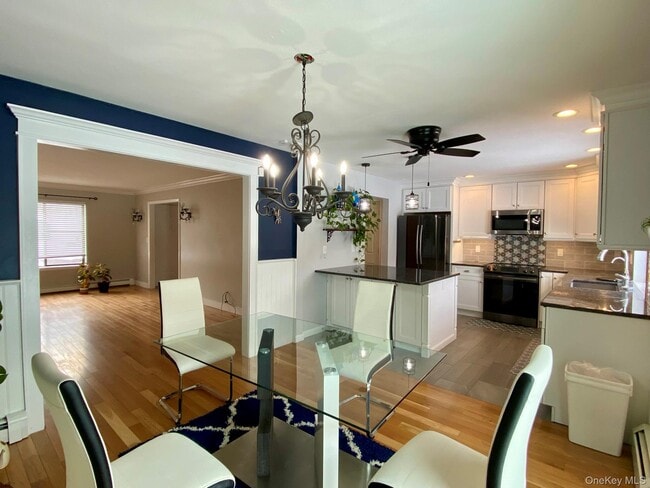 Building Photo - 404 Mountain Laurel Dr