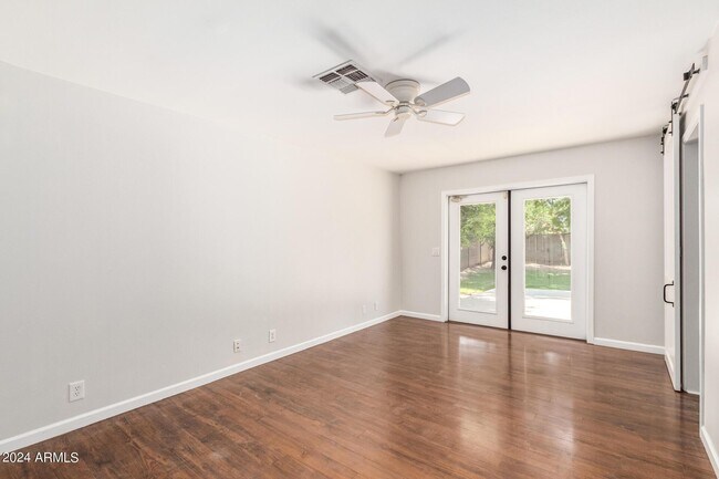 Building Photo - 4128 N 46th Pl