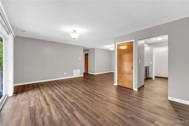 Building Photo - 6630 Erie Rd