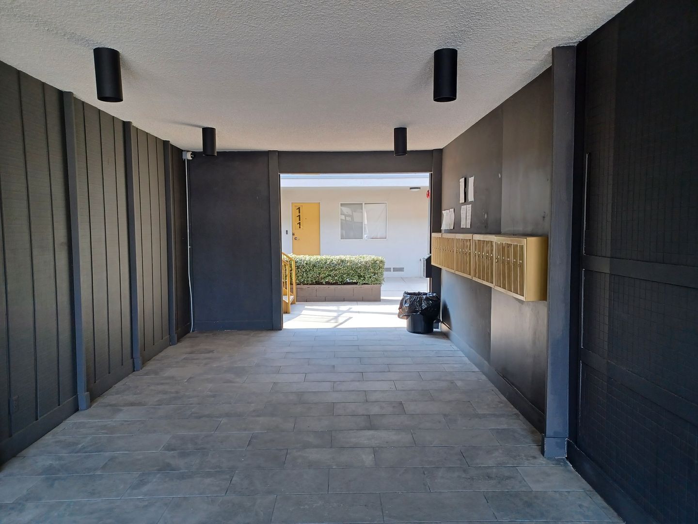 Building Photo - 7347 Haskell Ave