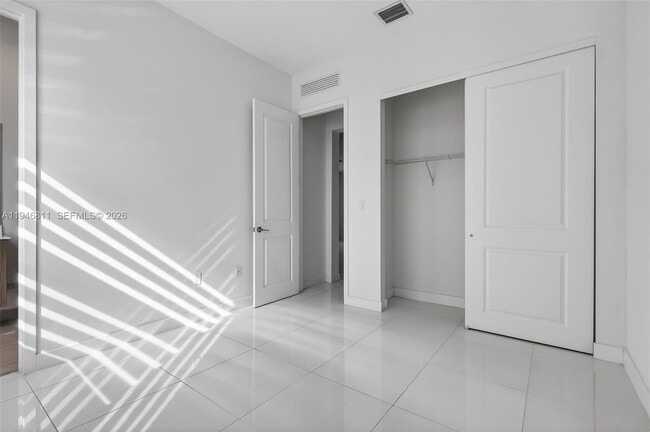 Building Photo - 4398 SW 173rd Ave