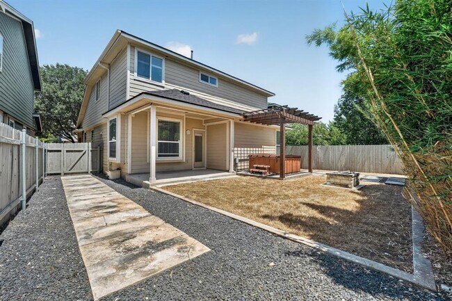 Building Photo - 1703 Comfort Ln