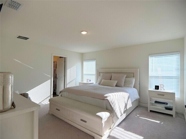 Building Photo - 4394 SW 170th Street Rd