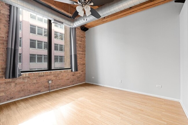 Building Photo - 625 W Jackson Blvd