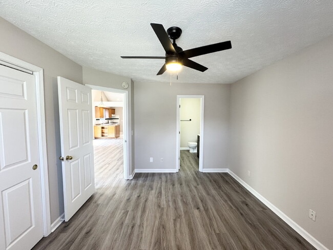Building Photo - Charming 2 Bed/2 Bath Home in Woodstock – ...