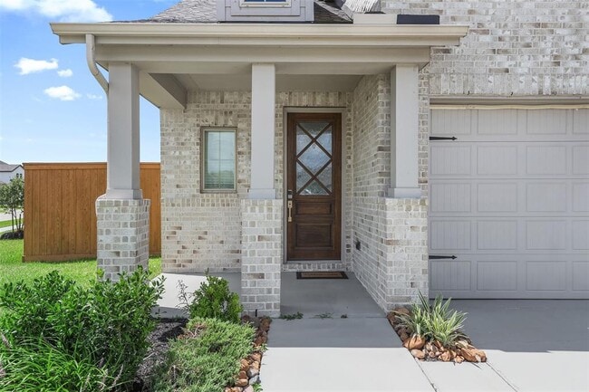 Building Photo - 13005 Blue Flora Dr