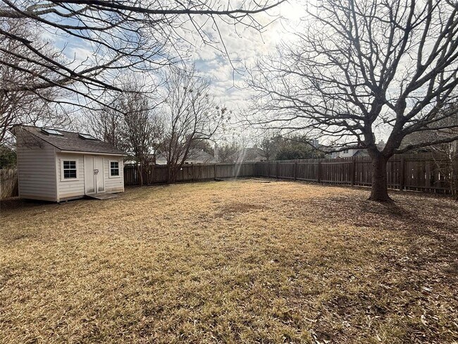 Building Photo - 708 Spring Brook Ln