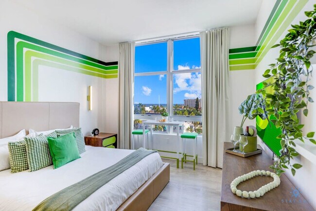 Building Photo - 777 N Ocean Dr