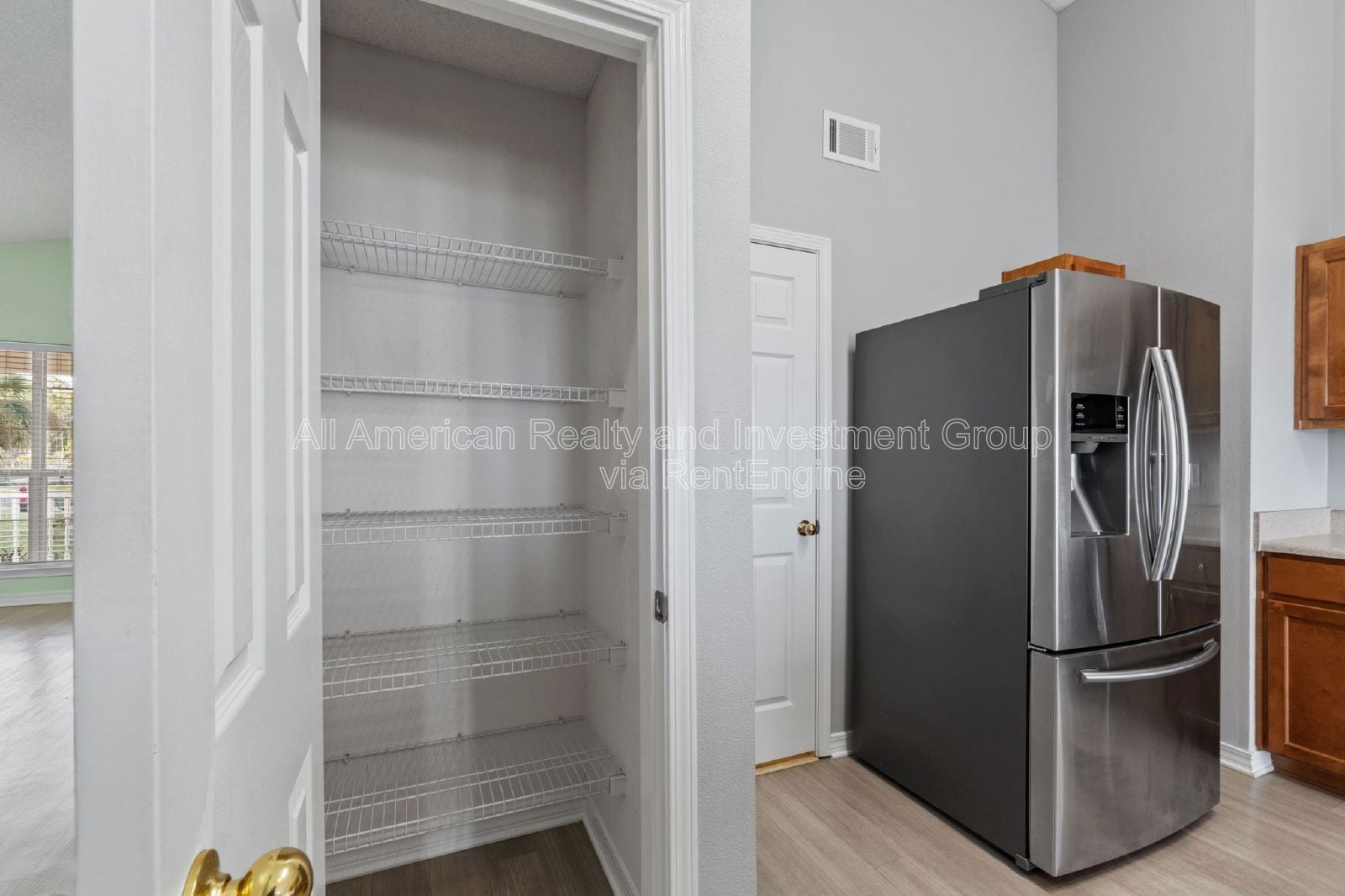 Building Photo - 742 Saltair Ln