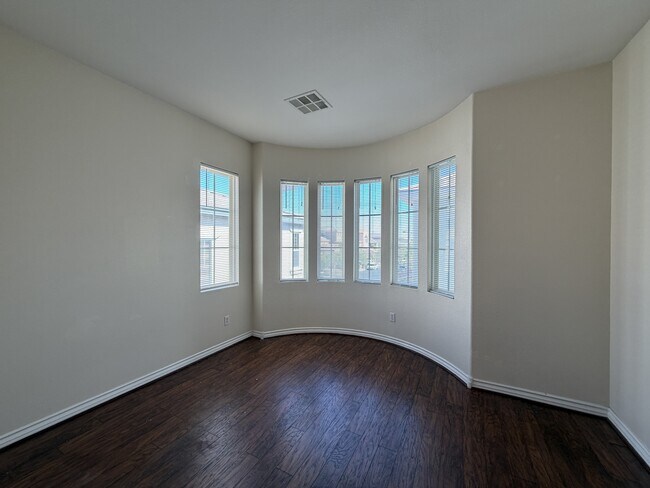 Building Photo - 10704 Sheepshead Bay Ave