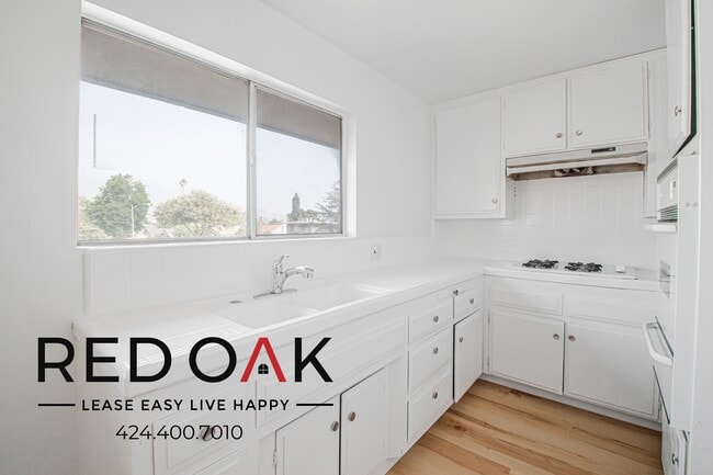 Building Photo - 401 Raymond Ave