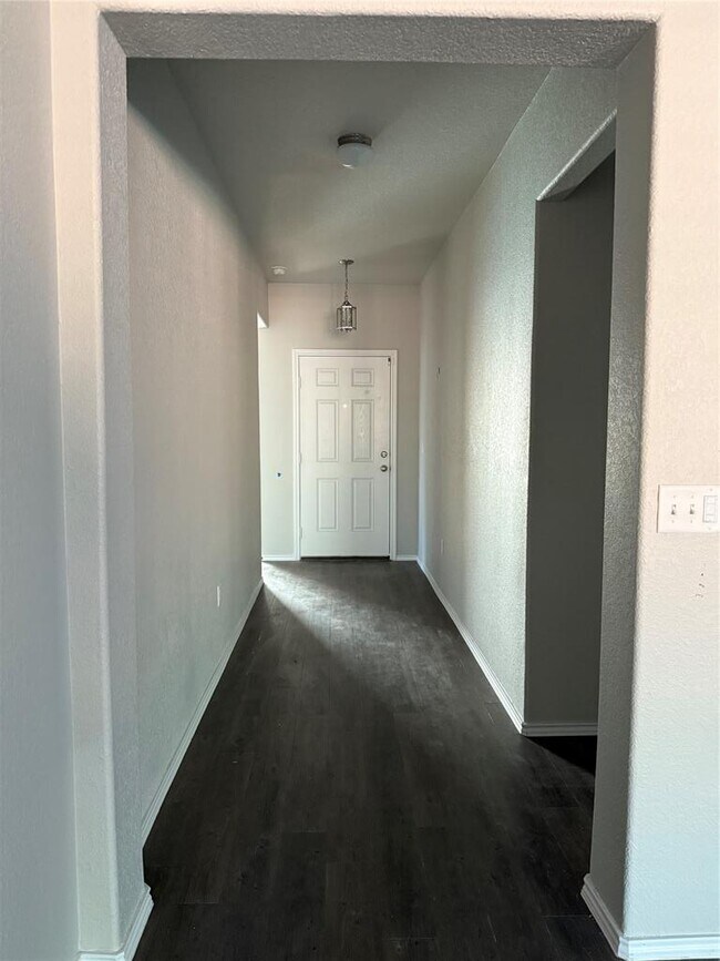 Building Photo - 136 Jackson Blue Ln