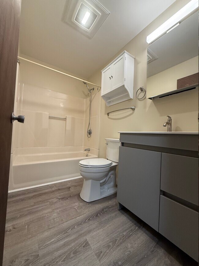 Building Photo - McShane Block