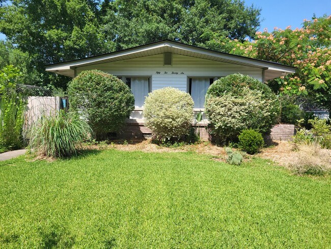 Primary Photo - 5226 Ashcroft Ave
