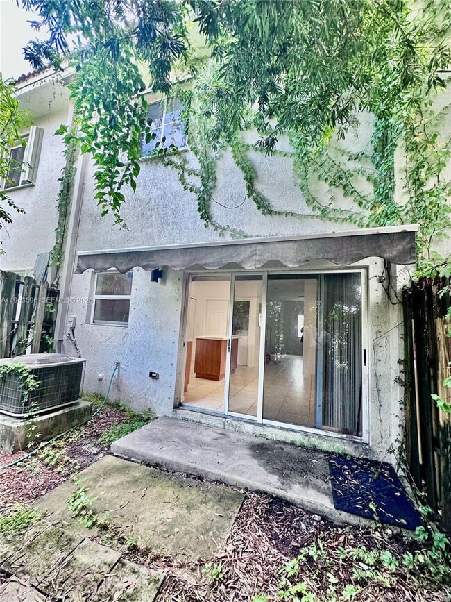 Building Photo - 1631 SE 30th St