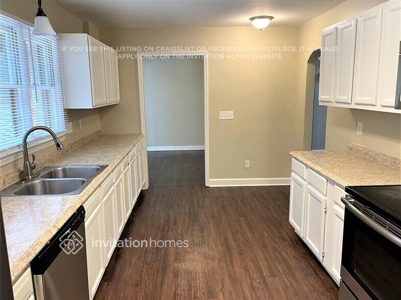 Building Photo - 11347 Mendora Dr