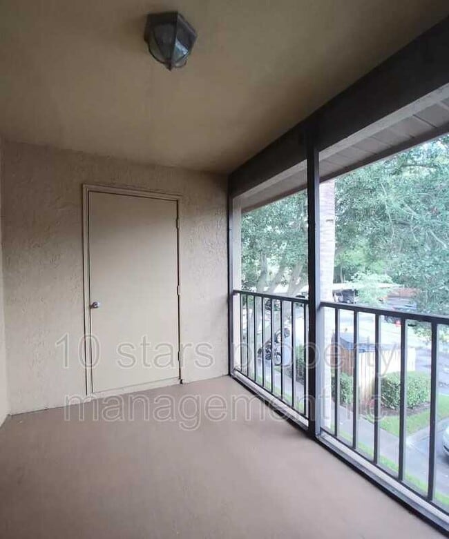 Building Photo - 10155 Sailwinds Blvd S