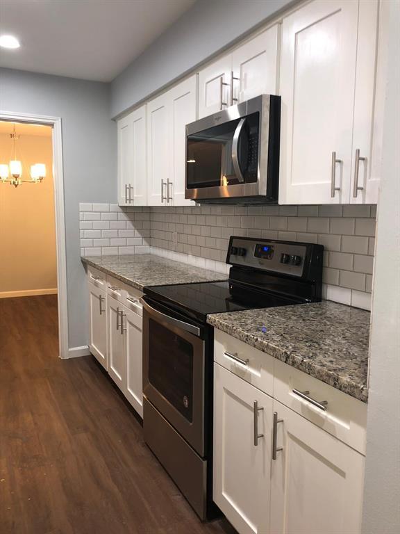 Building Photo - 13168 Trail Hollow Dr