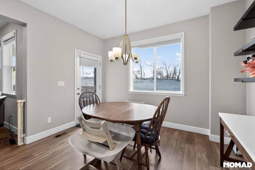 Building Photo - 15627 Kitchener Way