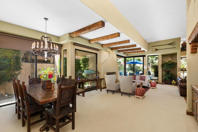 Building Photo - 76900 Avenida Fernando