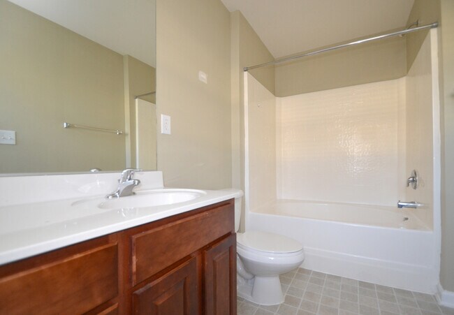 Building Photo - Spacious Ballantyne Living | 3BR, 3.5BA with Community Pool