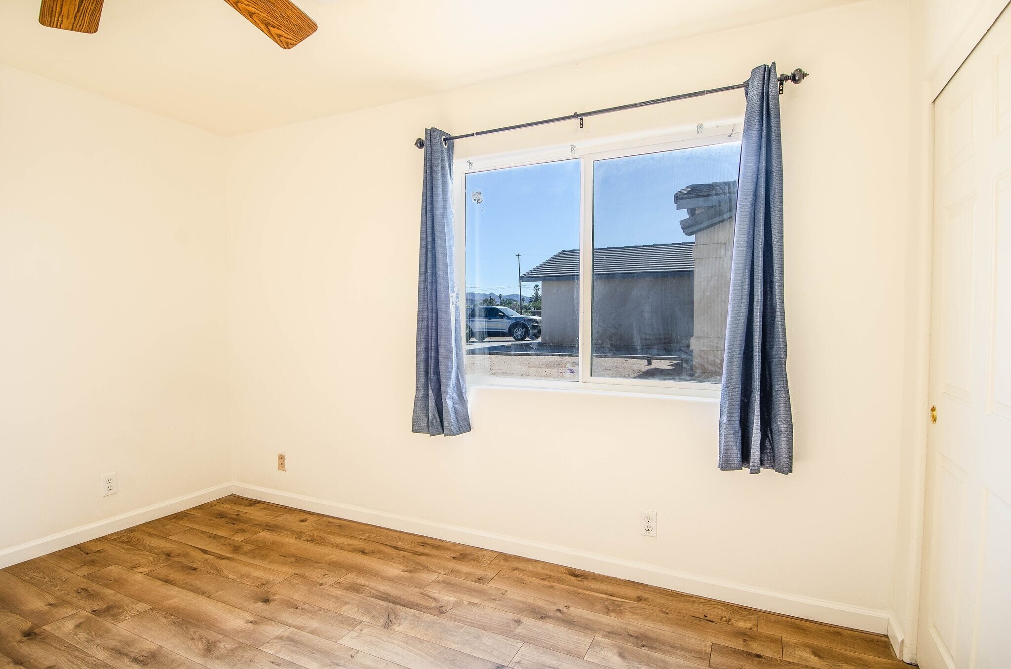 Building Photo - 72548 Sunnyslope Dr