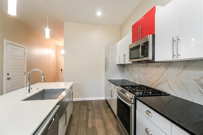 Building Photo - 11215 Paradise Out Ln