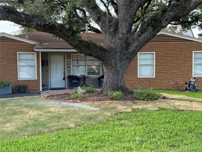 Building Photo - 6944 Burgess St