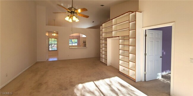 Building Photo - 14571 Daffodil Dr