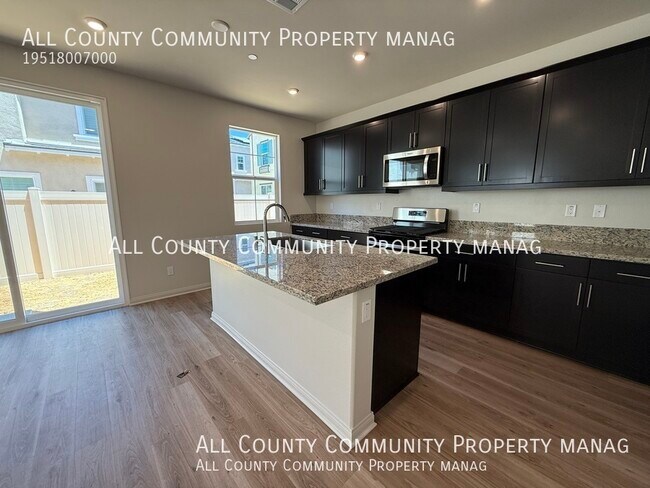 Building Photo - 26604 Ashley Rd