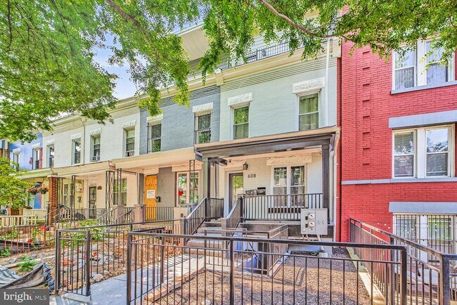 Primary Photo - 608 Irving St NW