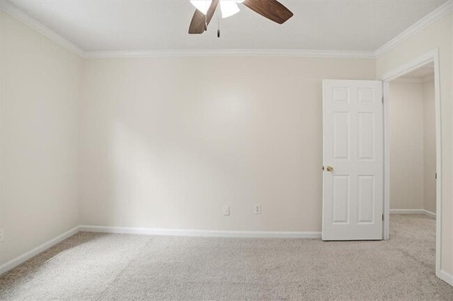 Building Photo - 2600 Holcomb Springs Dr