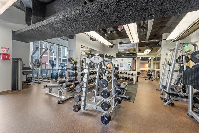 Building Photo - Luxury 2 Bed 1.75 Bath Furnished Downtown Seattle Condo with Stunning Views