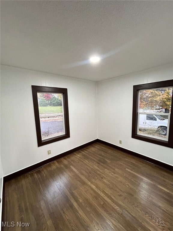 Building Photo - 194 E Baird Ave