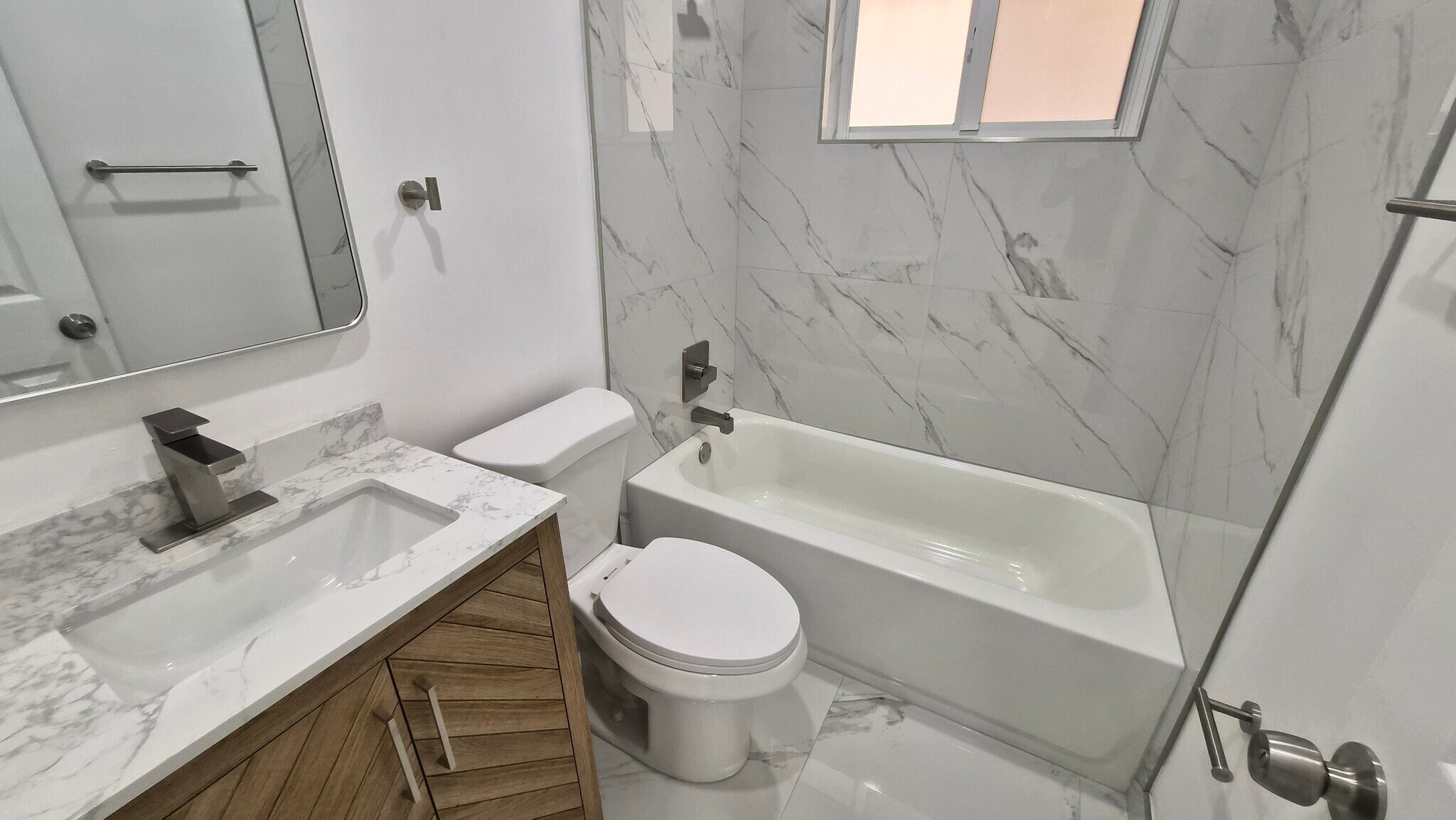 Building Photo - 1825 Scott St