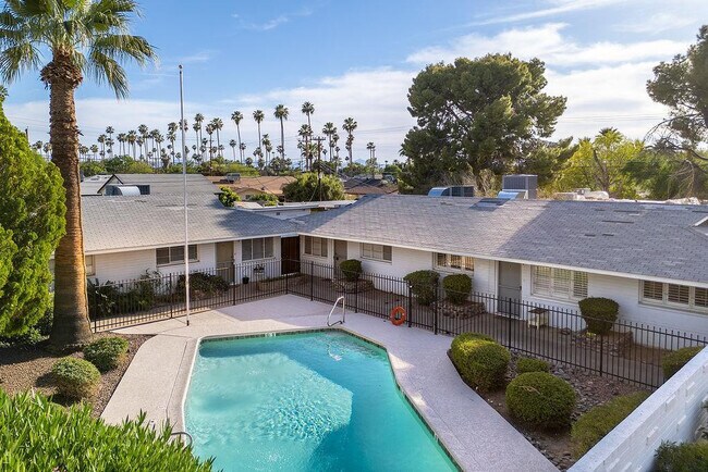 Building Photo - 3517 E Montecito Ave