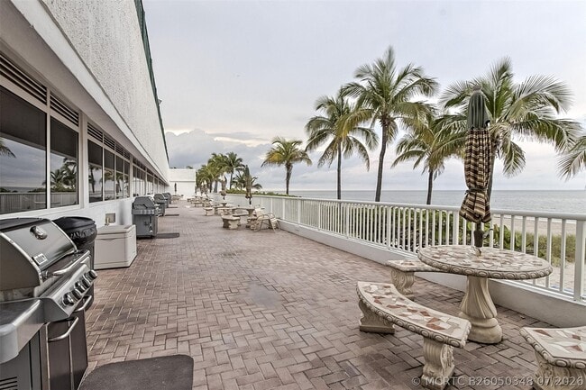 Building Photo - 1370 S Ocean Blvd