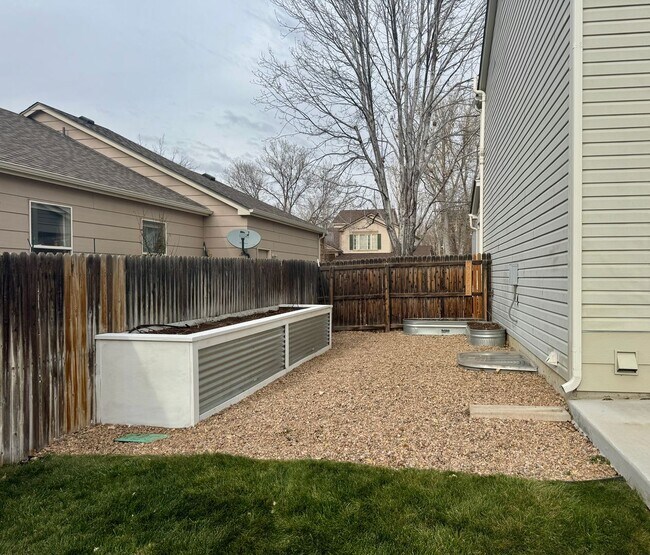 Building Photo - Beautiful & Updated 4 Bedroom / 3.5 Bath Home – Available Now!