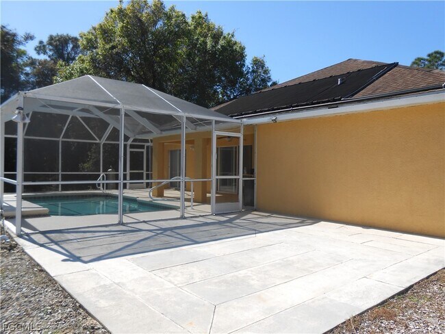 Building Photo - 612 McArthur Ave