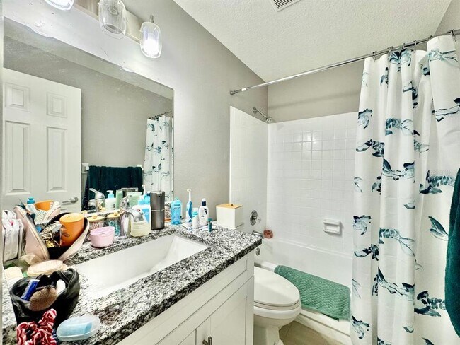Building Photo - 5216 Tennis Ct Cir