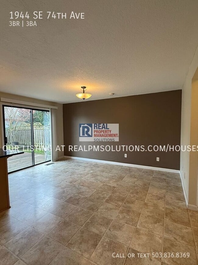 Building Photo - 1944 SE 74th Ave