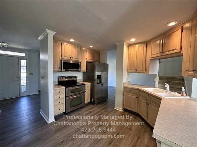 Building Photo - 7420 Hamilton Run Dr