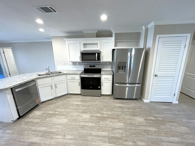 Building Photo - 5480 Ryegrass Ct