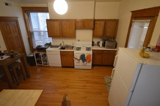 Floorplan - 854 W. Waveland