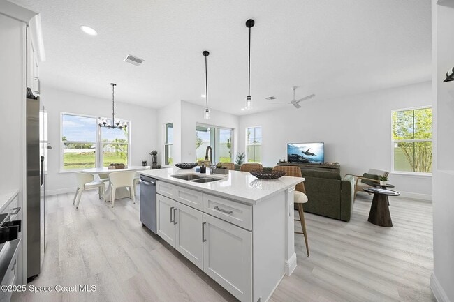 Building Photo - 1330 Windchime Ln