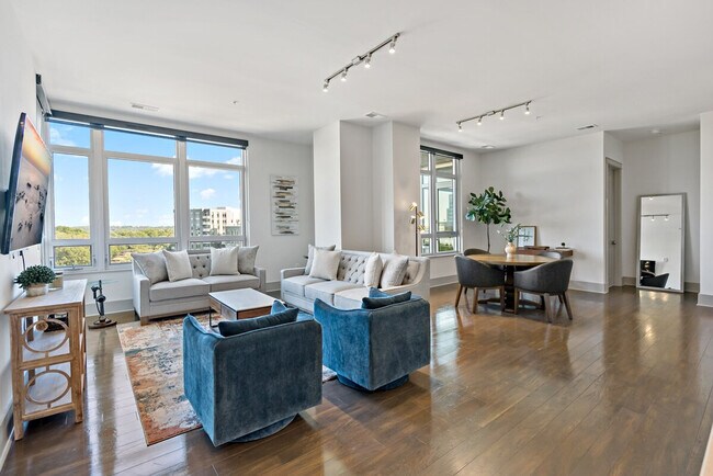 Building Photo - 1820 Fonthill Ct