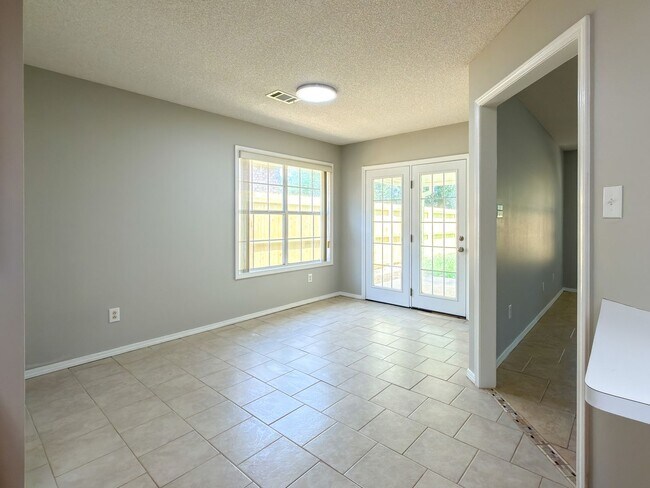 Building Photo - 6409 Fallstone Rd