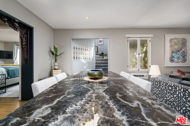 Building Photo - 2066 Glencoe Way