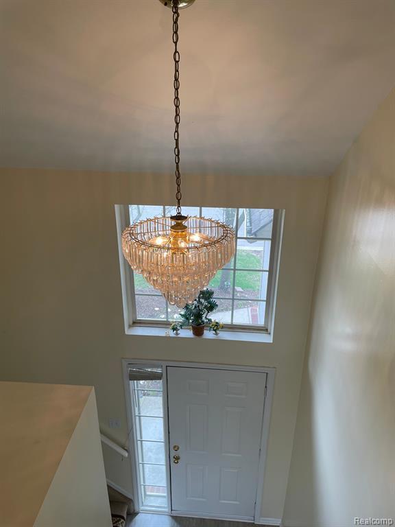 Building Photo - 38463 Saratoga Cir